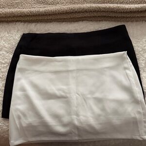 Black & white mini skirt
